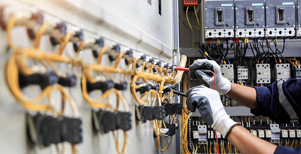Professional Electrician technician working in Sandwich, IL